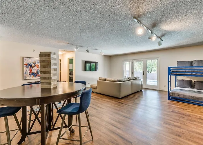 Arch House 3br Bunk Pool Game