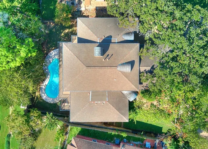 Arch House 3br Bunk Pool Game *